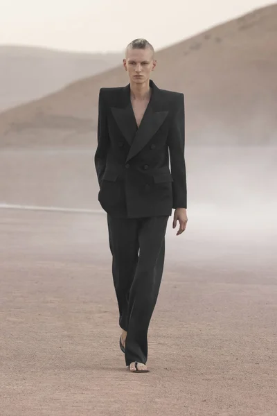 Look 1
